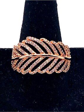 Pandora Rose™ Sparkling Feather Leaf Ring w/ Cubic Zirconia Size 58 (US 8.5)